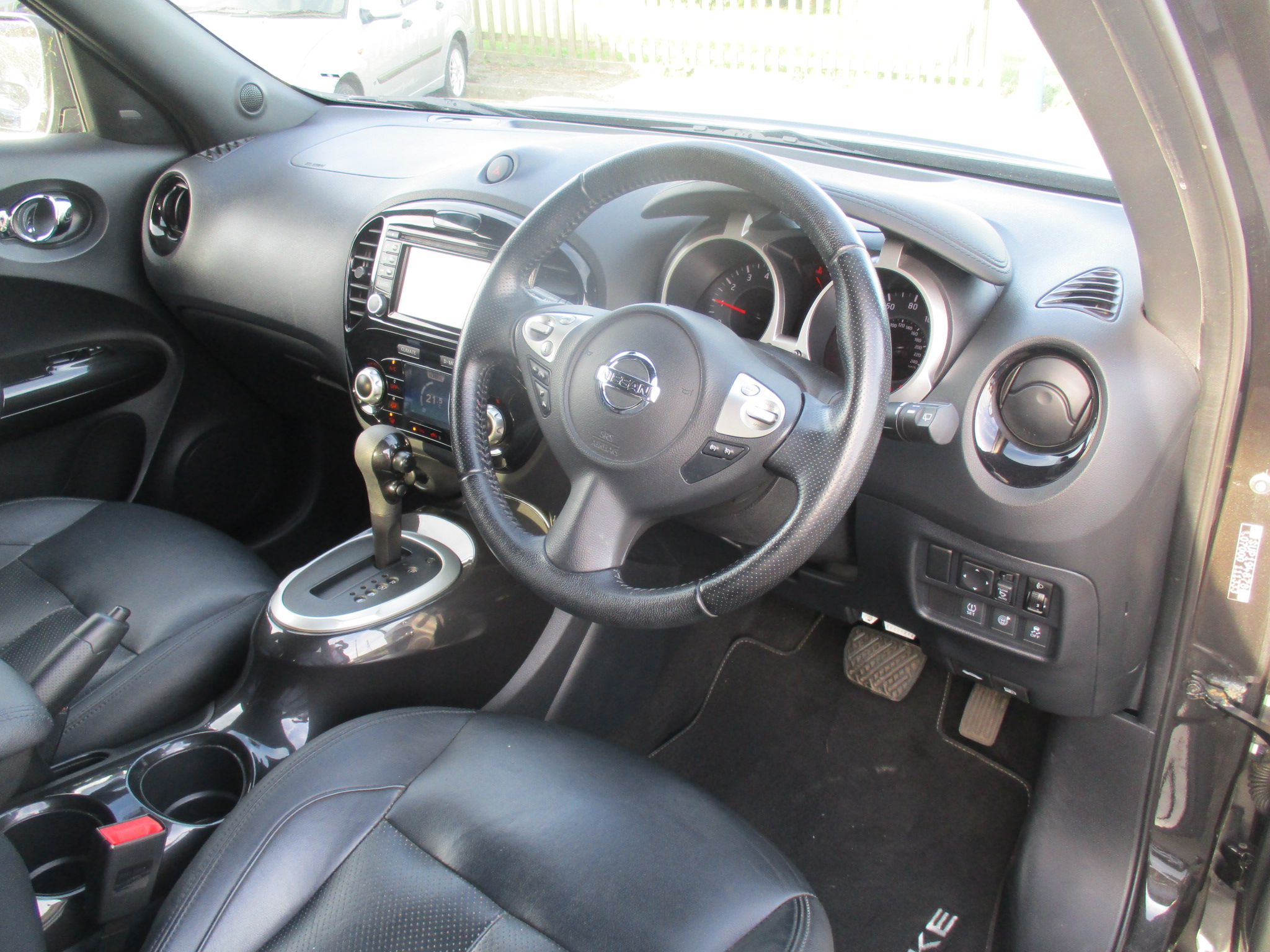 NISSAN JUKE 1.6 TEKNA XTRON (AUTO) 2016